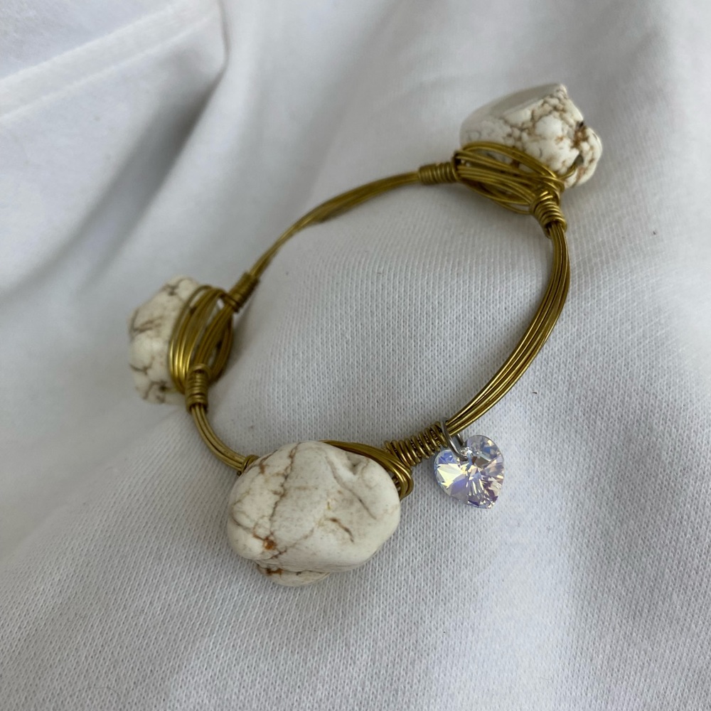 NEW Handcrafted White Turquoise Nugget Wire Wrapped Bracelet